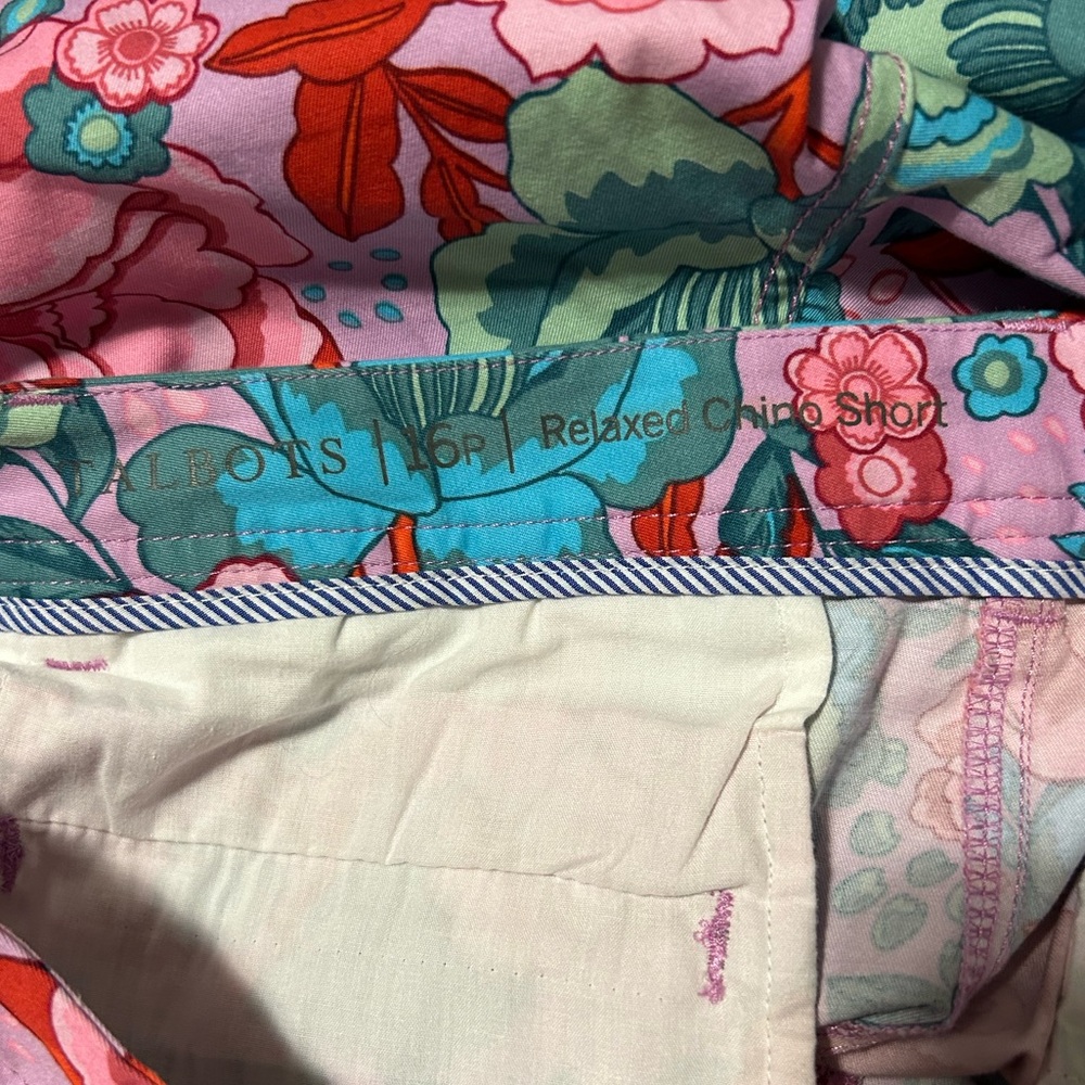 Talbots Relaxed Chino Shorts Floral Sketched Blooms Women’s Petites Size 16P 6” - Picture 7 of 12